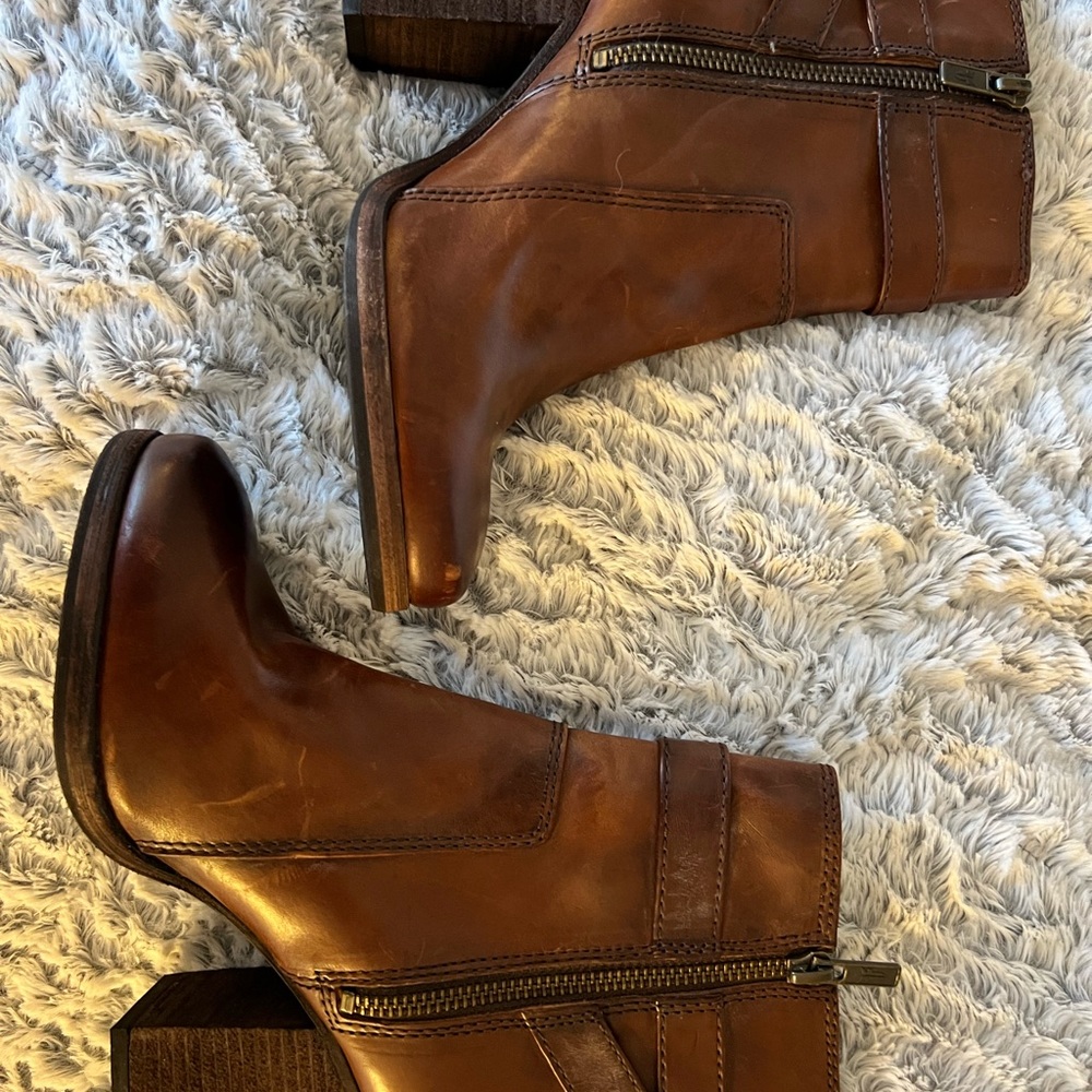 *NWOT* Frye | Patty Riding Bootie | Brown Leather | Size 7M - Picture 5 of 8